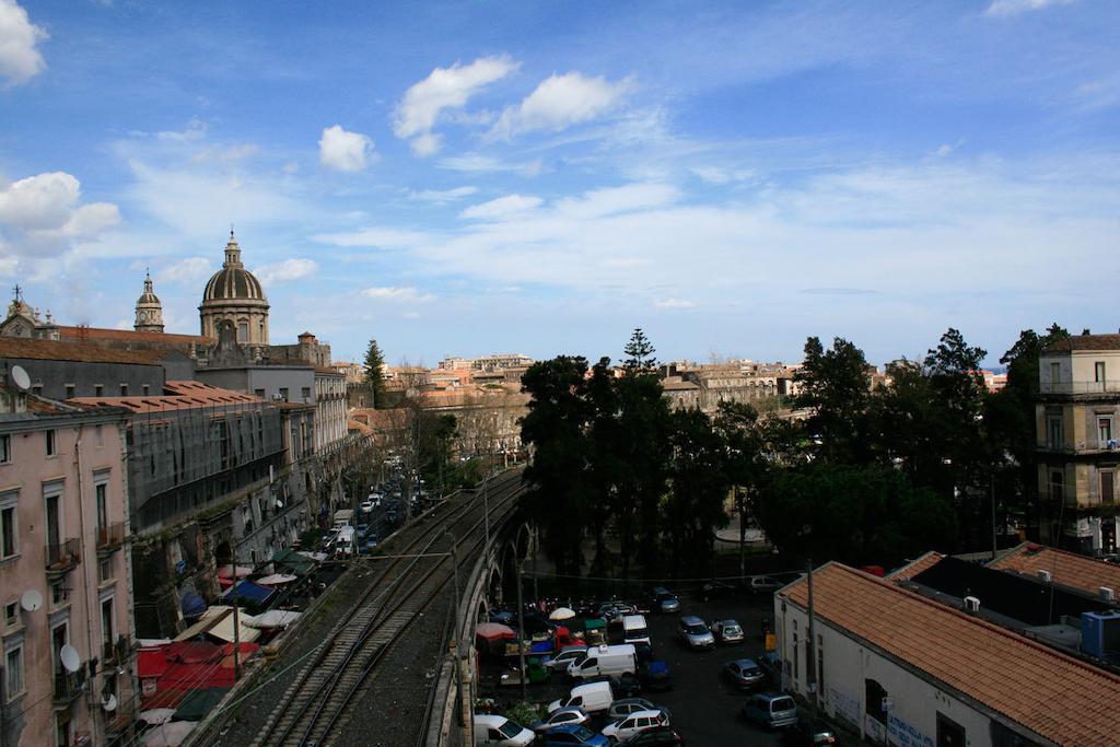 B&B Young Catania Eksteriør bilde